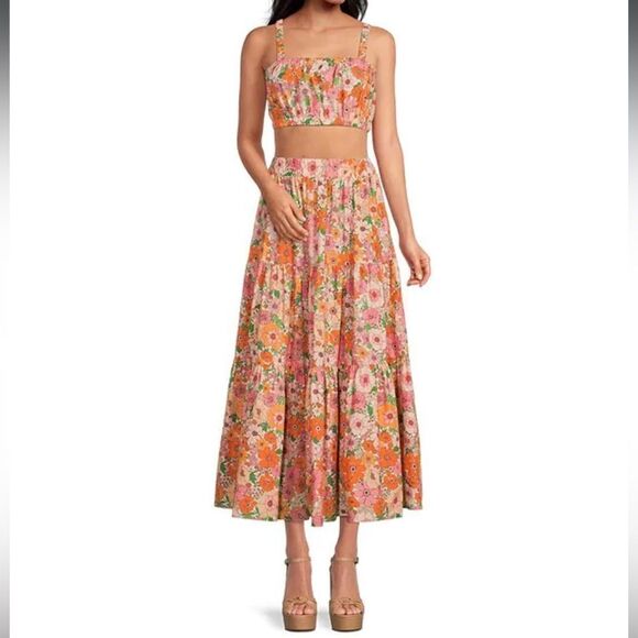 Brielle Woven Floral Square Neck Sleeveless Crop Top - Picture 3 of 3